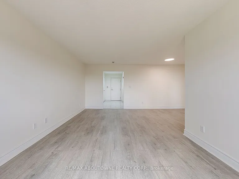 5418 Yonge St #1805 — Photo 10
