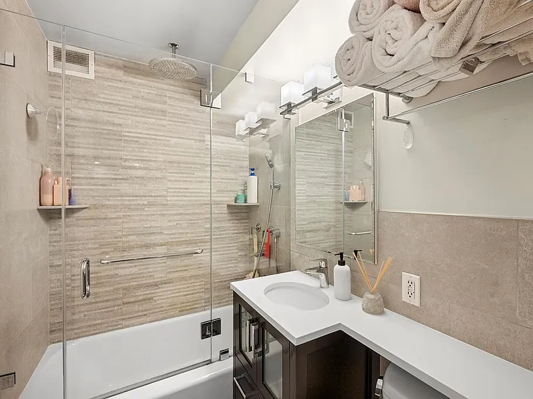 142 E 16th St #3H — Photo 7