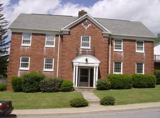 28 Hampton Hts APT 6, Canton, NC 28716
