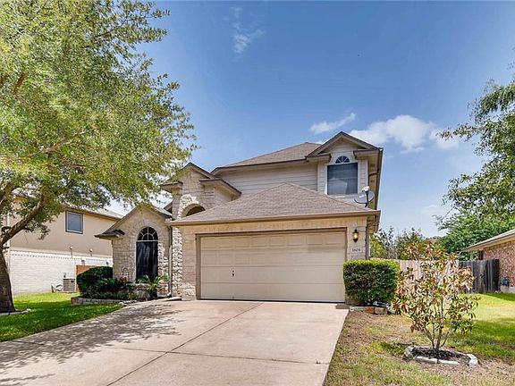 2nd image of 1608 Lobo Mountain Ln