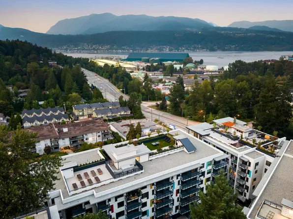 2015 Saint Johns St #210, Pt Moody, BC V3H 2B3