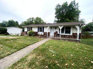 822 Harvard Dr, Edwardsville, IL 62025