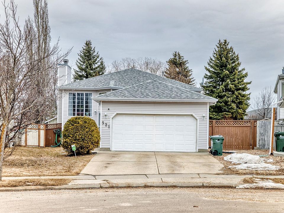 1st image of 521 Rainbow Cres