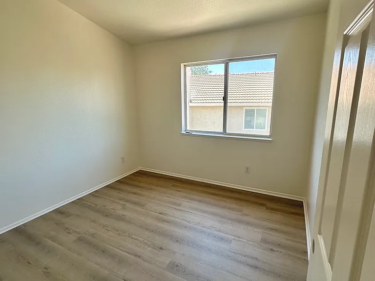 5056 Trojan Ct — Photo 15