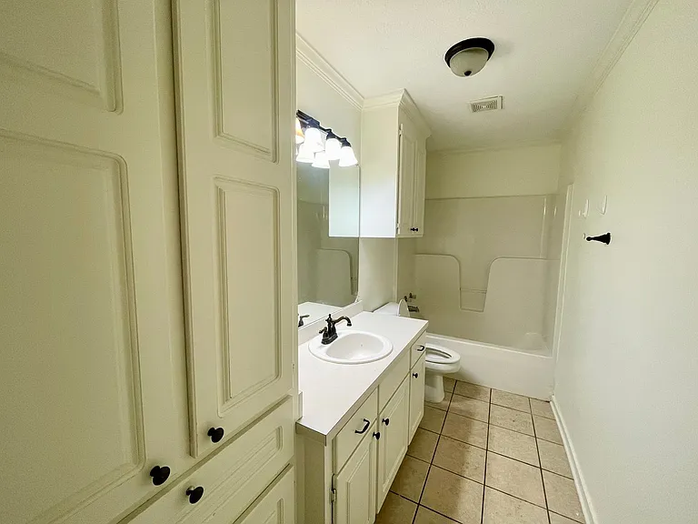 208 Chestnut Dr — Photo 16