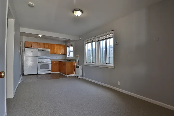 772 E San Bruno Ave — Photo 2