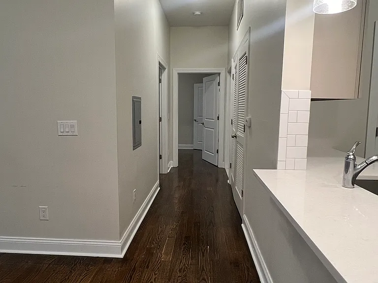 743 Park Ave #201 — Photo 4