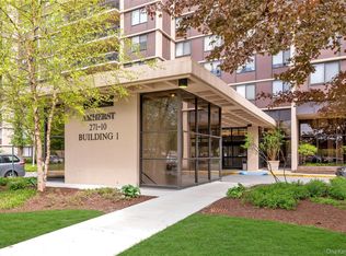 271-10 Grand Central Parkway #9F, Floral Park, NY 11005