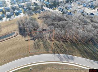 19 S Pointe Ct, Mankato, MN 56003