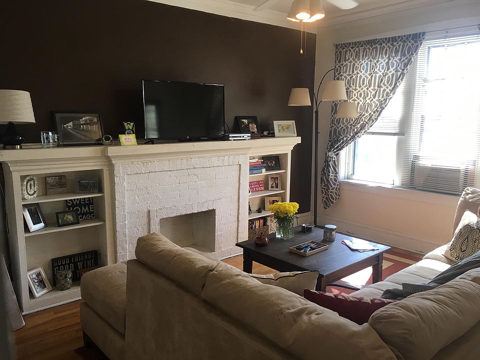 1st image of 1926 W Montrose Ave #3