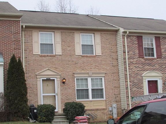 3rd image of 1454 Primrose Pl
