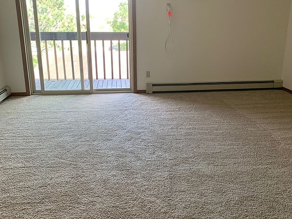 4th image of 488 13th Ave S #933