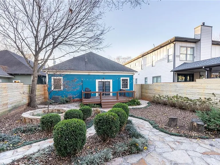 311 Josephine St NE — Photo 46