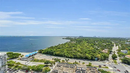 2475 Brickell Ave Photo 1