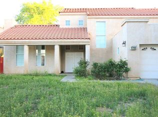 3700 Hollowglen Dr, Palmdale, CA 93550