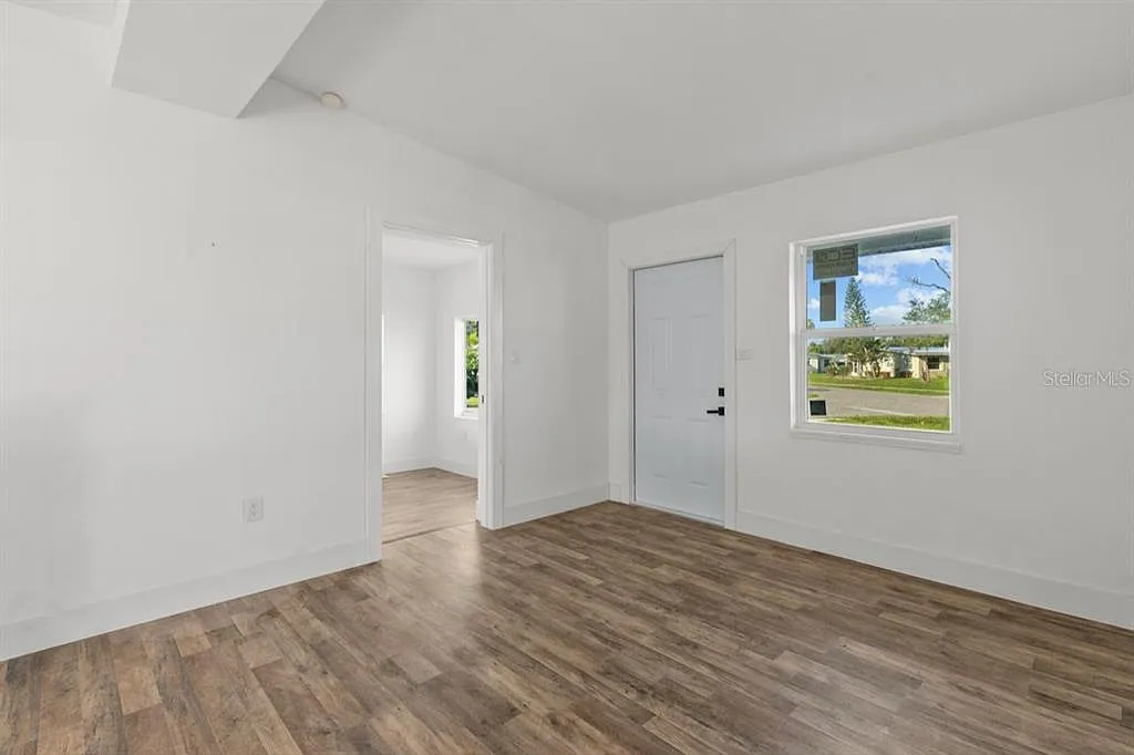 3 bed, 2.0 bath, 1135 sqft, $1,750 — Photo 2