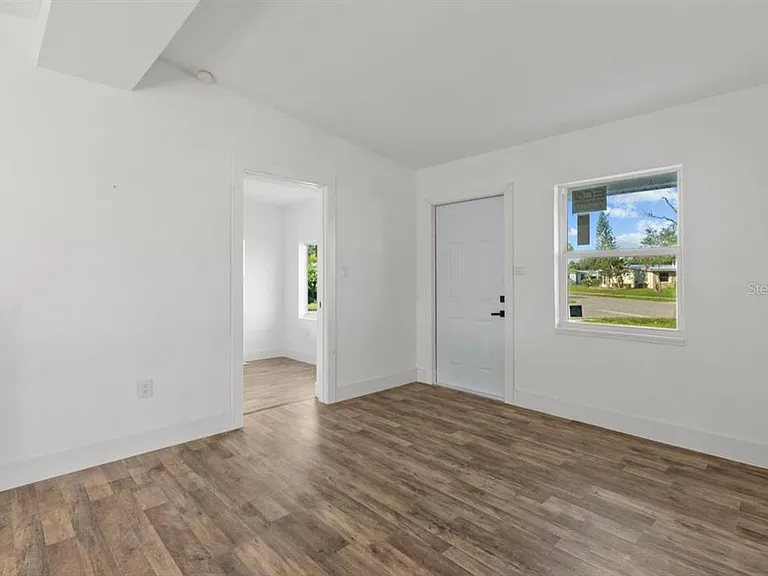 2360 Ednor St — Photo 2