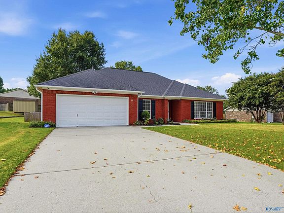 2nd image of 101 Pam Cir