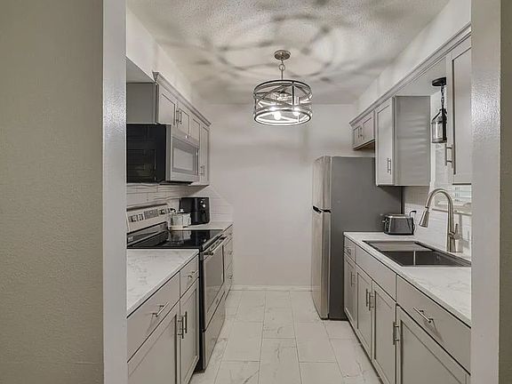 5th image of 613 Spring St #C