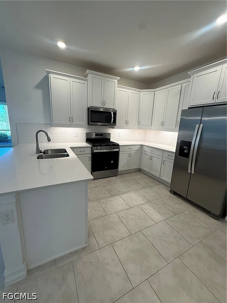2 bed, 2.0 bath, 1516 sqft, $2,100 — Photo 2