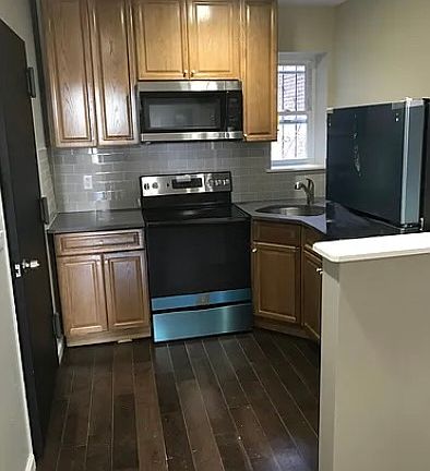 5th image of 2902 Frankford Ave #3R