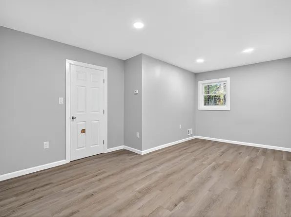 71 East 22nd Street image 12 of 25