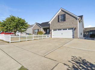 704 Newtown Springs Dr, Lexington, KY 40511