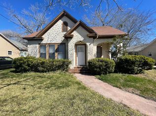 128 N Mehnert St, Yorktown, TX 78164
