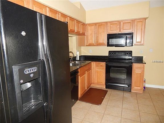 2nd image of 25824 Syme Ct