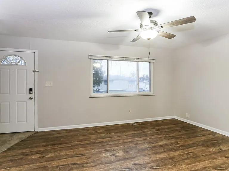 3944 Ivorton Rd E — Photo 6