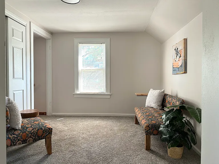 2468 N Wauwatosa Ave — Photo 16
