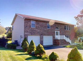 104 Lindsay Ln, Butler, PA 16002