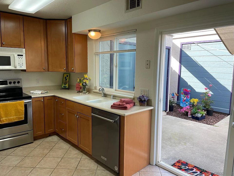 1st image of 9445 Carlton Oaks Dr Unit D
