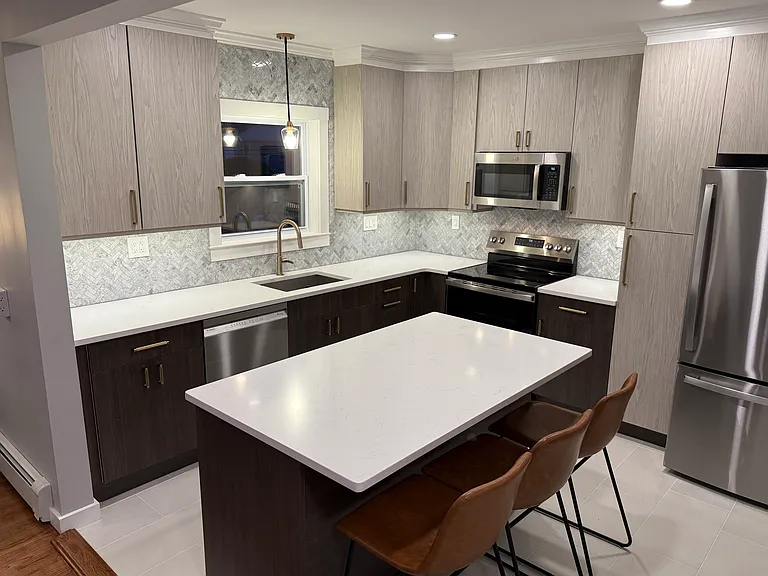 62 Ivy St — Photo 3