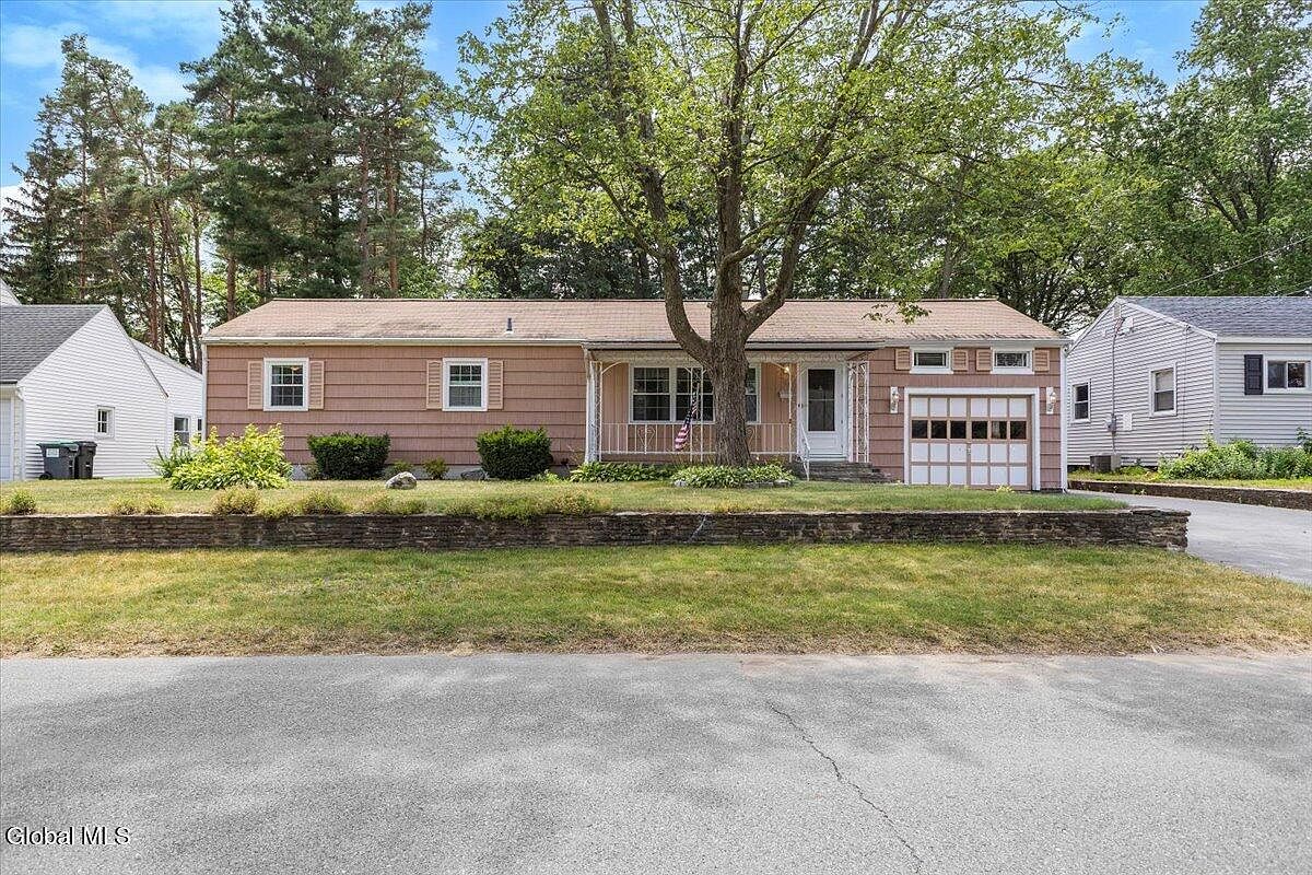 1st image of 304 Howell Street