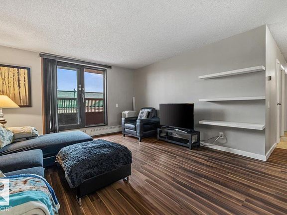4th image of 10175 109th St NW #305