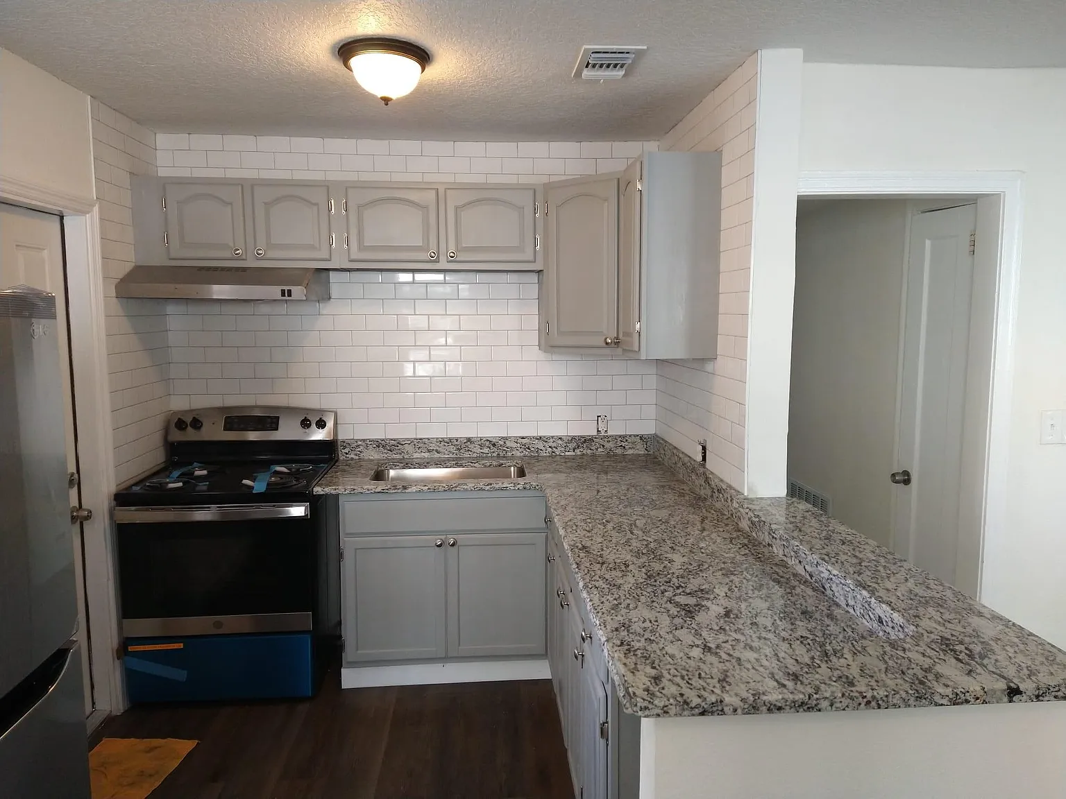 2140 Inwood Ter — Photo 3