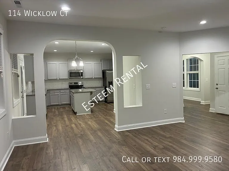 114 Wicklow Ct — Photo 6