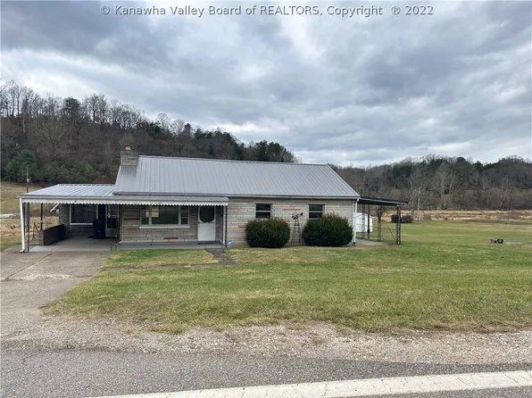 5544 Charleston Rd, Ripley, WV 25271