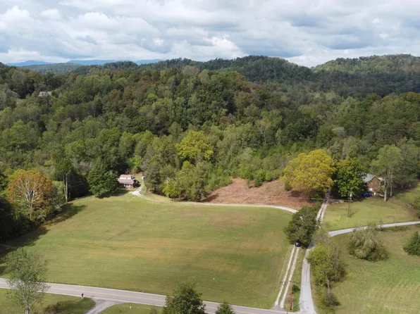 1919 E Brushy Valley Dr, Powell, TN 37849