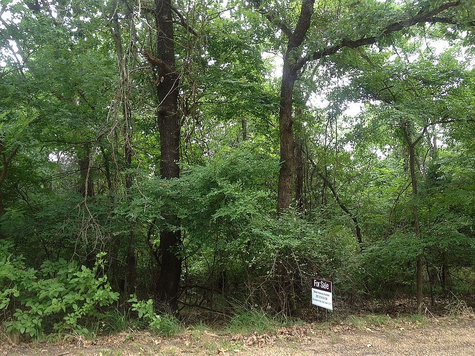 2nd image of 2113 Hickory Trce
