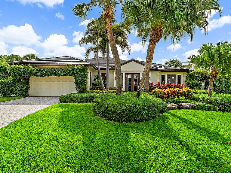 58 Colony Rd — Photo 1