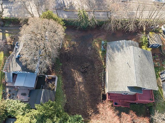 3rd image of 1518 Cascade Ave