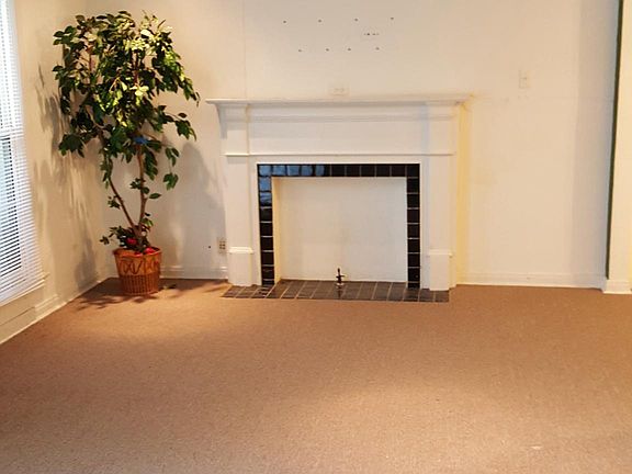 4th image of 1601 N Ricketts St