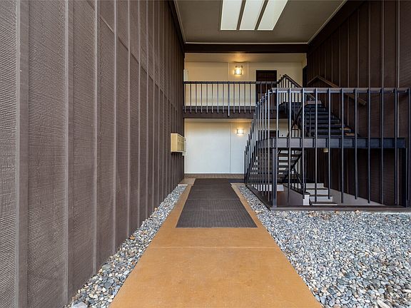 2nd image of 364 Catherine Street #S10