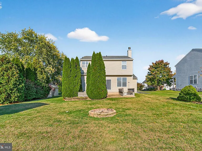 27 Planetree Dr #1 — Photo 38