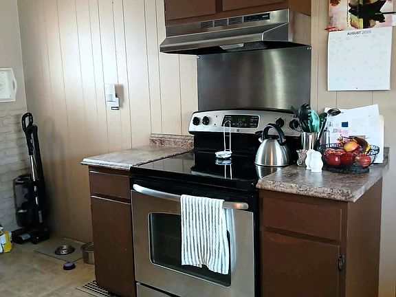 2nd image of 602 Lockwood St