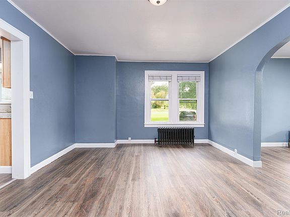 5th image of 26475 W Michigan Ave