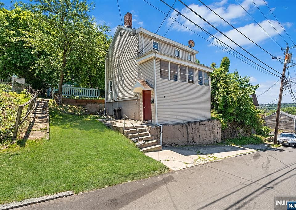1st image of 282-286 Caldwell Ave