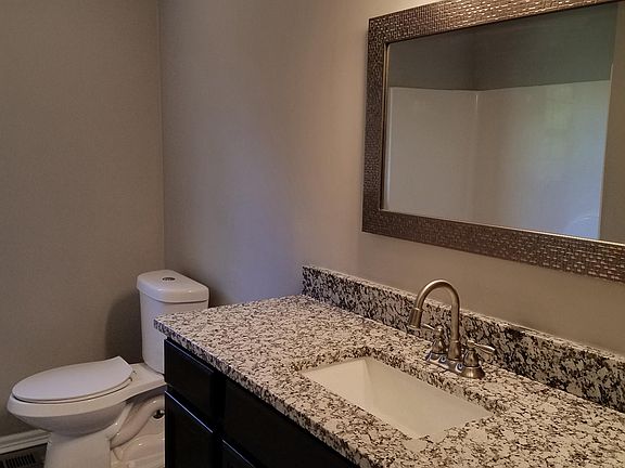 5th image of 5003 Fieldcrest Ln